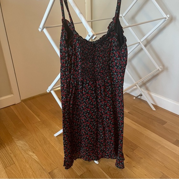 Reformation Frankie Dress Black and Red Floral - Picture 3 of 3